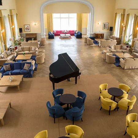 Palace Engadin-st Moritz Co2-neutral 아파트호텔 말로야